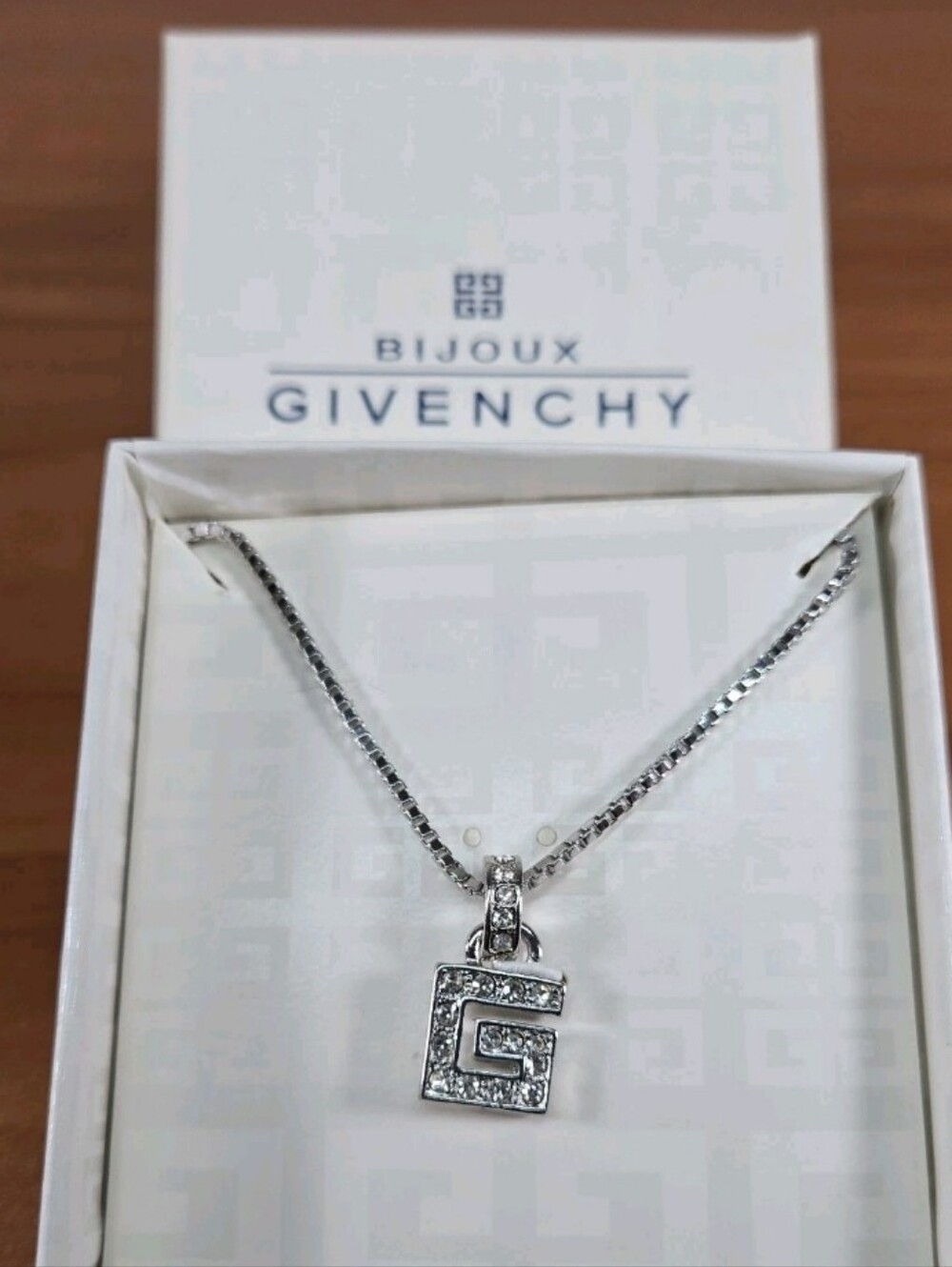 Givenchy G Logo Crystal Square Pendant Silver Tone Necklace/ Never Worn - Picture 3 of 8